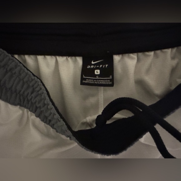 Nike Mens basketball Athletic Shorts, black white grey, large, brand new no tag - Picture 5 of 5